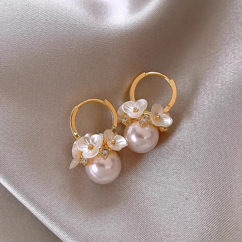 Inlaid Zircon Flower Elegant High-grade Pearl Earrings