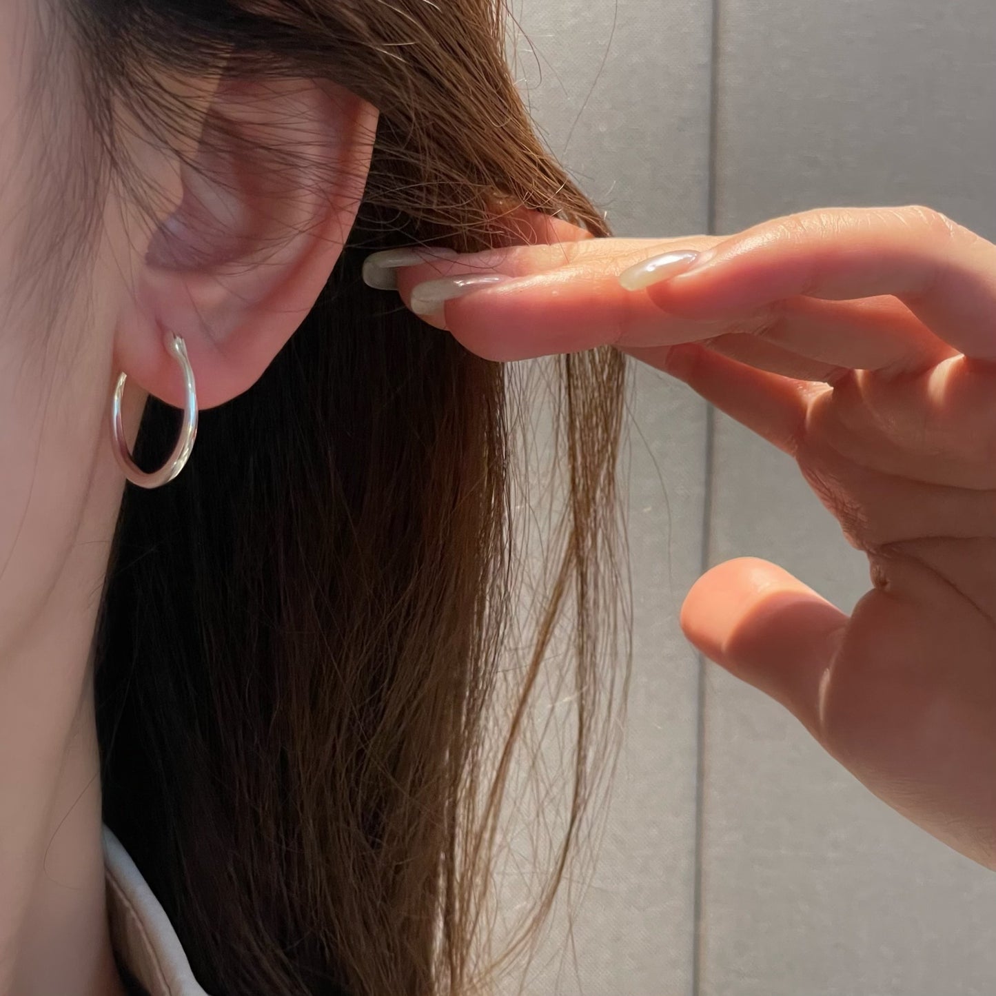 Niche Design Simple Glossy Round Ear Clip Rings