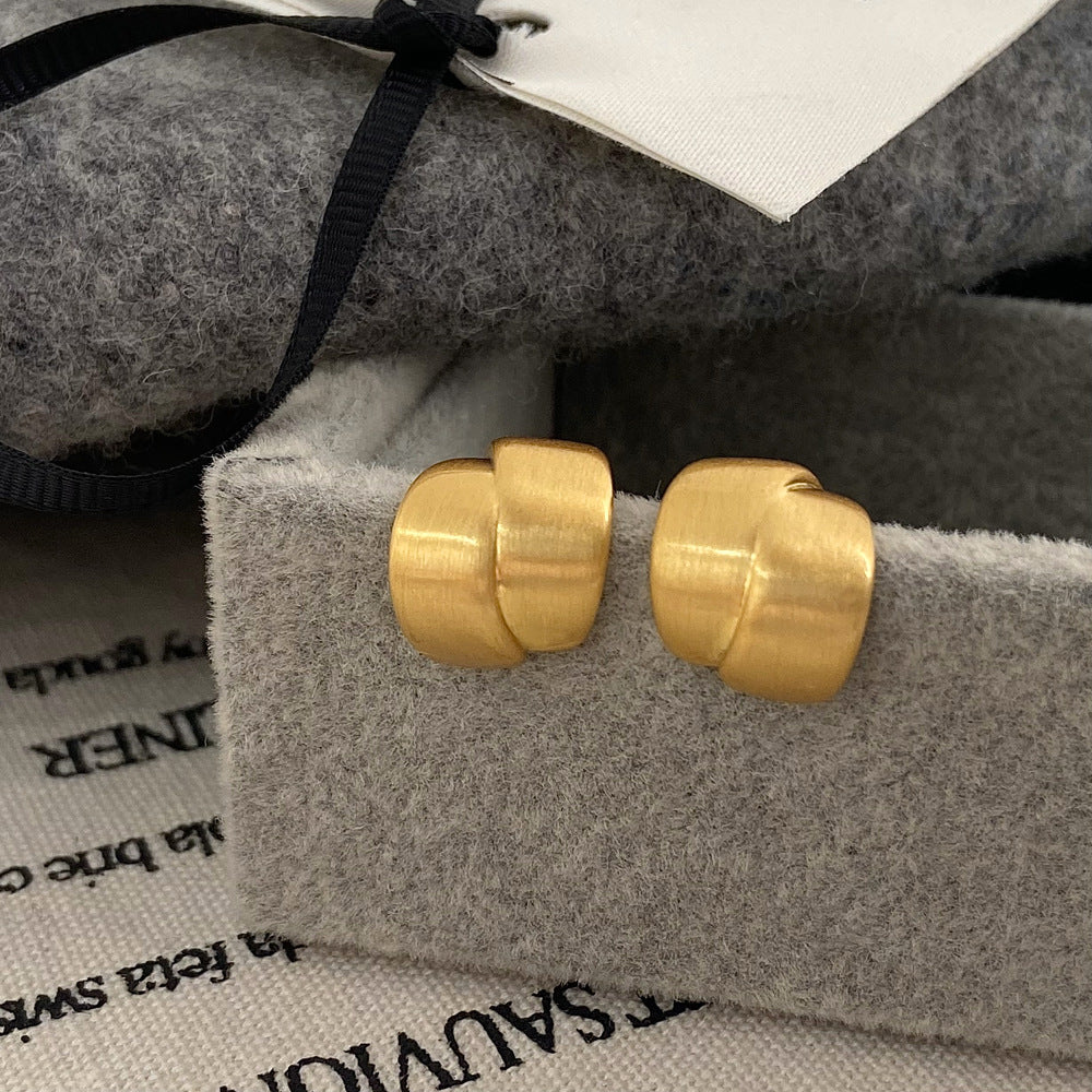 Brushed Golden Staggered High-grade Frosty Style Earrings