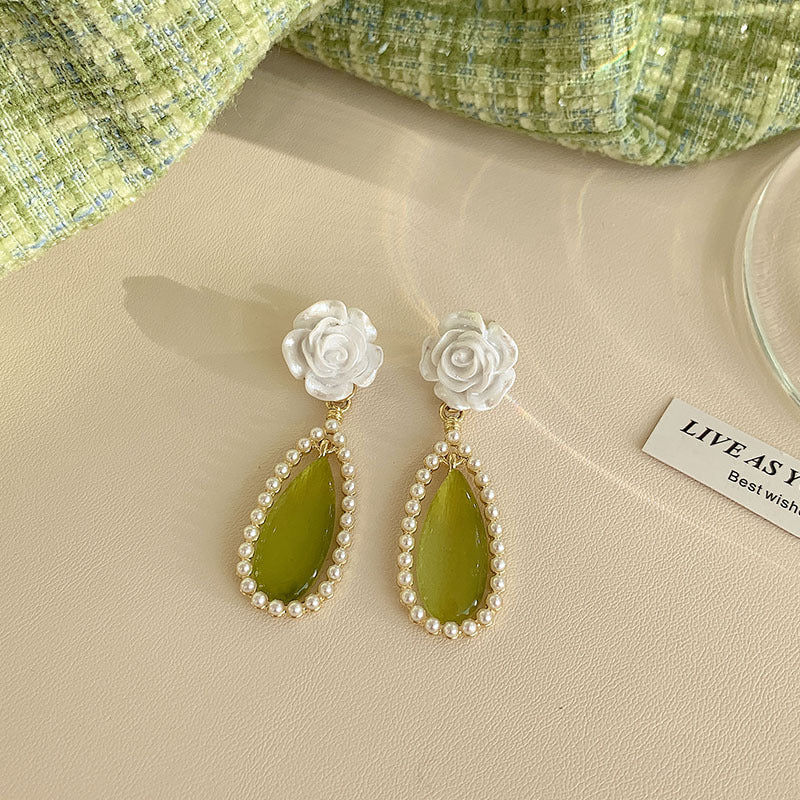 Women's Fresh Green Fashion Ear Pearl Niche Earrings