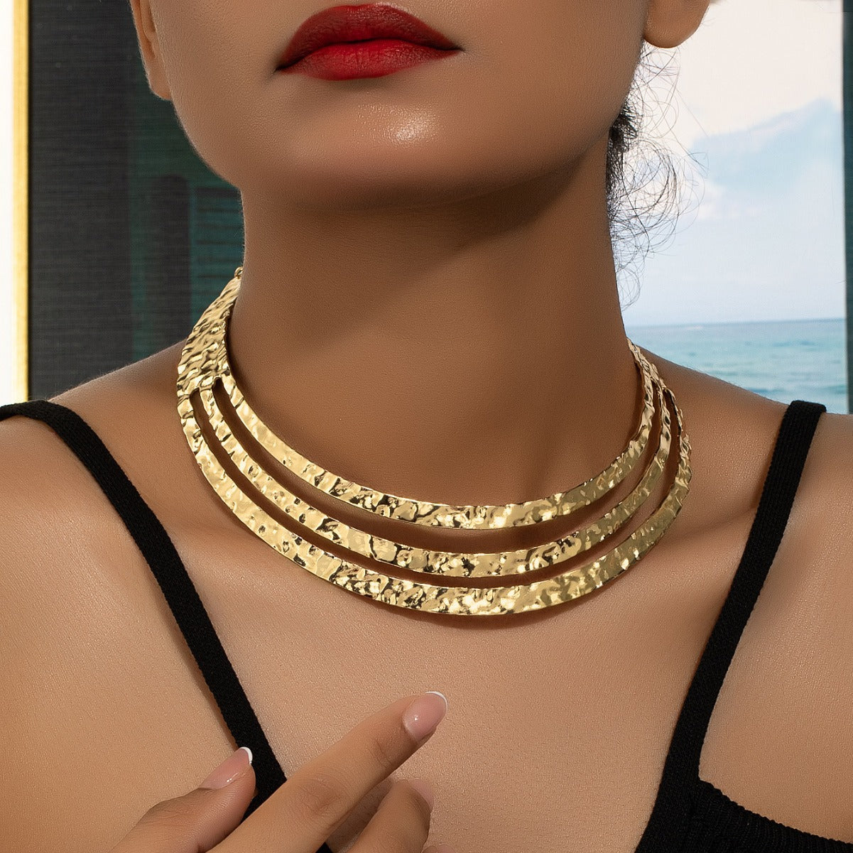 Women's Personalized Trendy Exaggerated Punk Alloy Inlaid Rhinestone Three-ring Retro Clavicle Collar