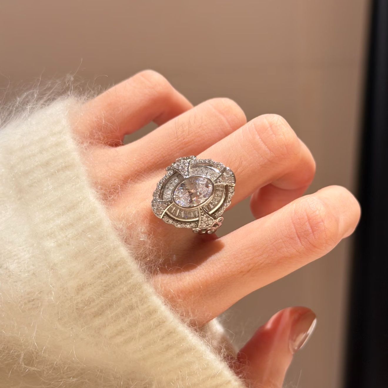 Medieval Guardian Knight Style Round Track Flashing Ring