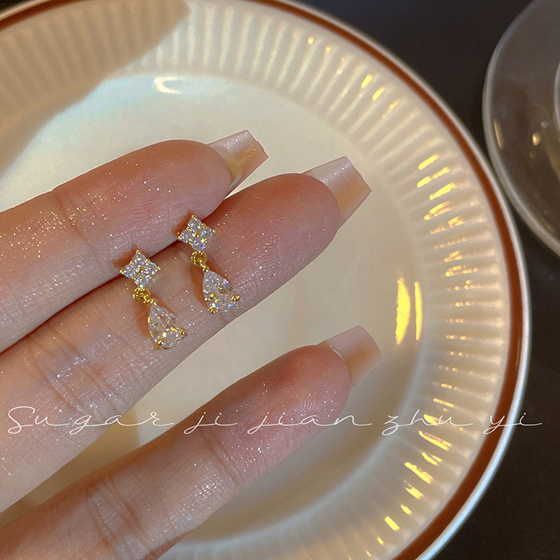 Women's Gold Plated Super Flash Water Drop Zircon Simple Graceful Stud Earrings