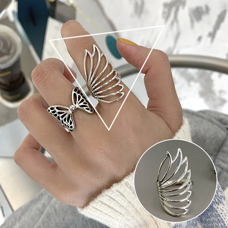 Female Retro Fashion Geometry Pattern Wave Rings