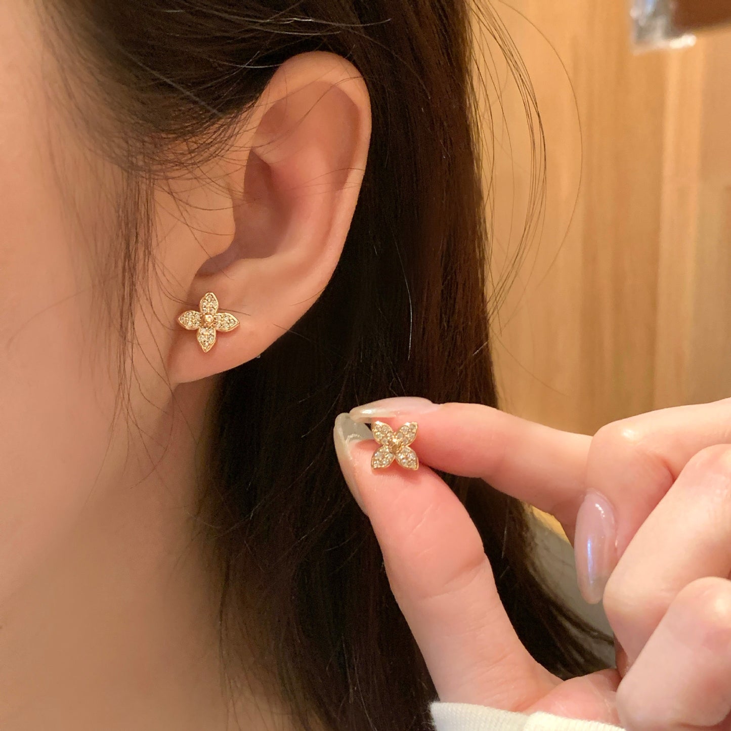 Women's Needle Real Gold Plating Diamond Four Earrings