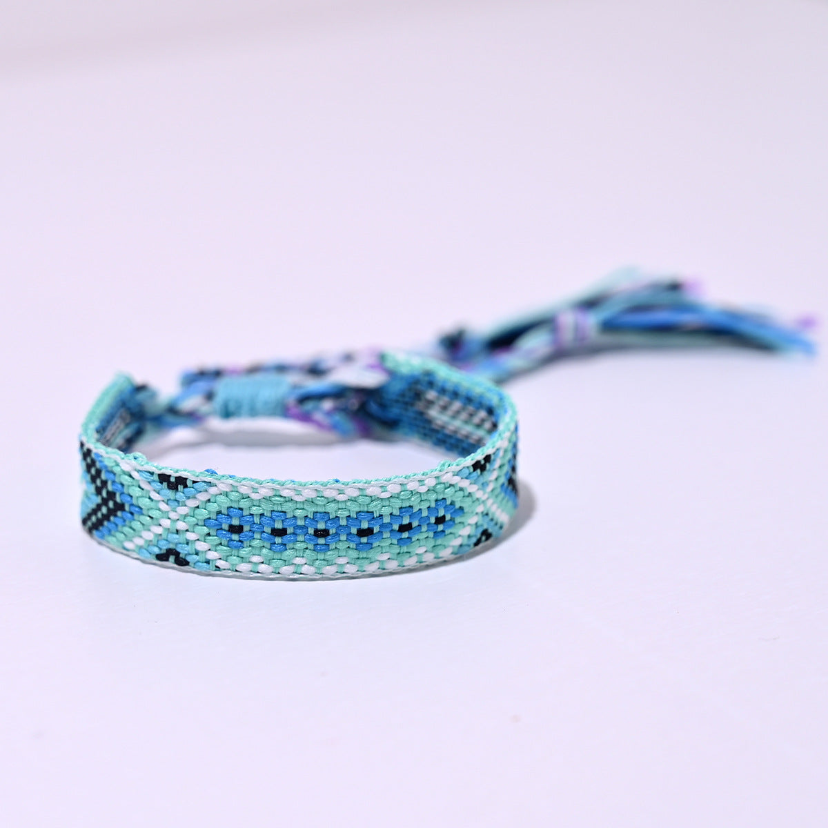 Machine Woven Bohemian Hand-knitted Rope Lucky Friendship Tassel Bracelets