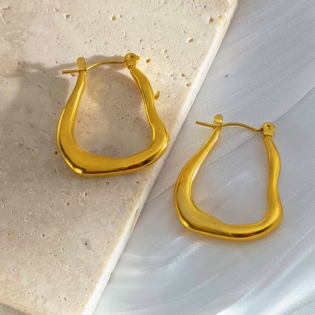 Women's Stainless Steel Hydraulic Gold Plated Ear Clip Earrings