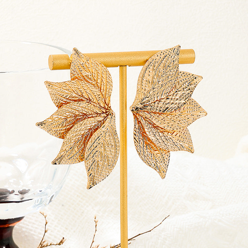 Personalized Exaggerated Three-dimensional Leaves Flower Lady Temperament Stud Earrings