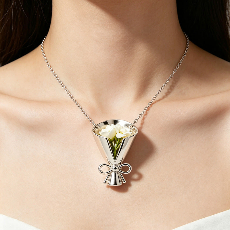 Women's Bouquet High-grade Clavicle Chain Fashion Design Necklace