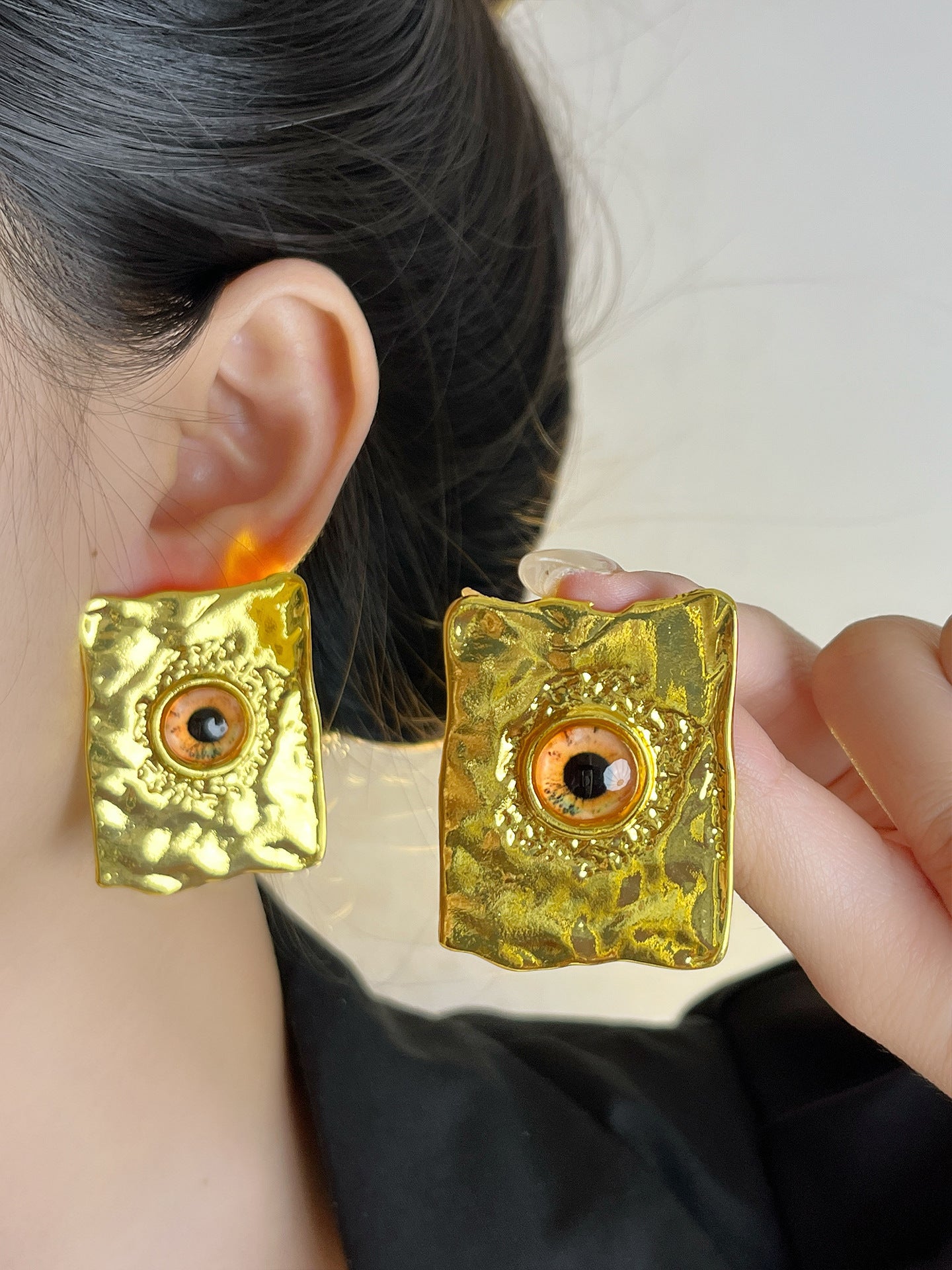 Devil's Eye Female Niche High-grade Light Luxury Retro Rings