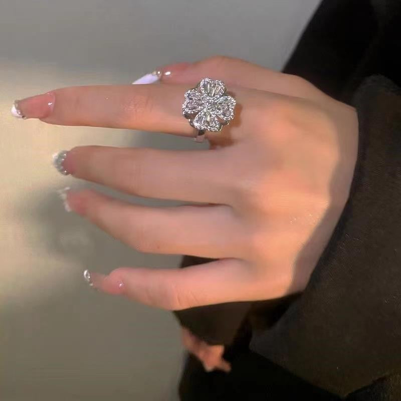 Rotatable Flower Female Niche Affordable Luxury Fashion Cold Wind Decompression Rings