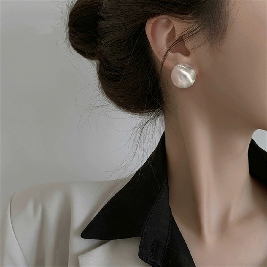 Women's Brushed Steamed Bread Round Metal Light Earrings