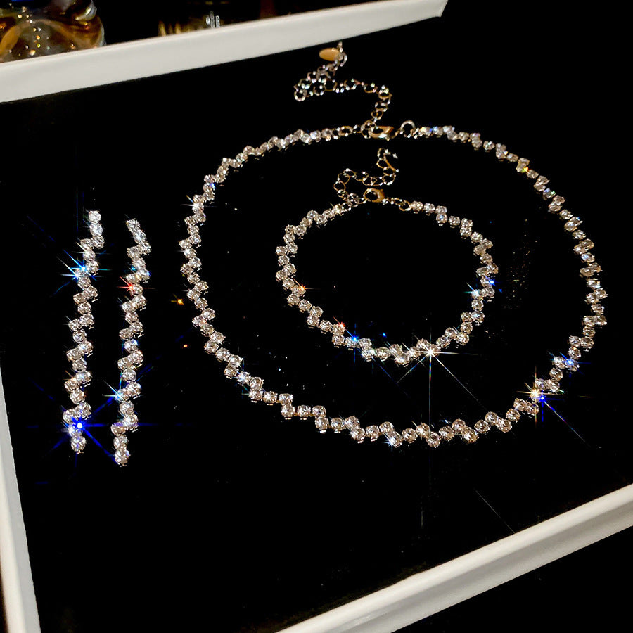 Women's Luxury Minority Clavicle Chain Palace Style Jewelry Set