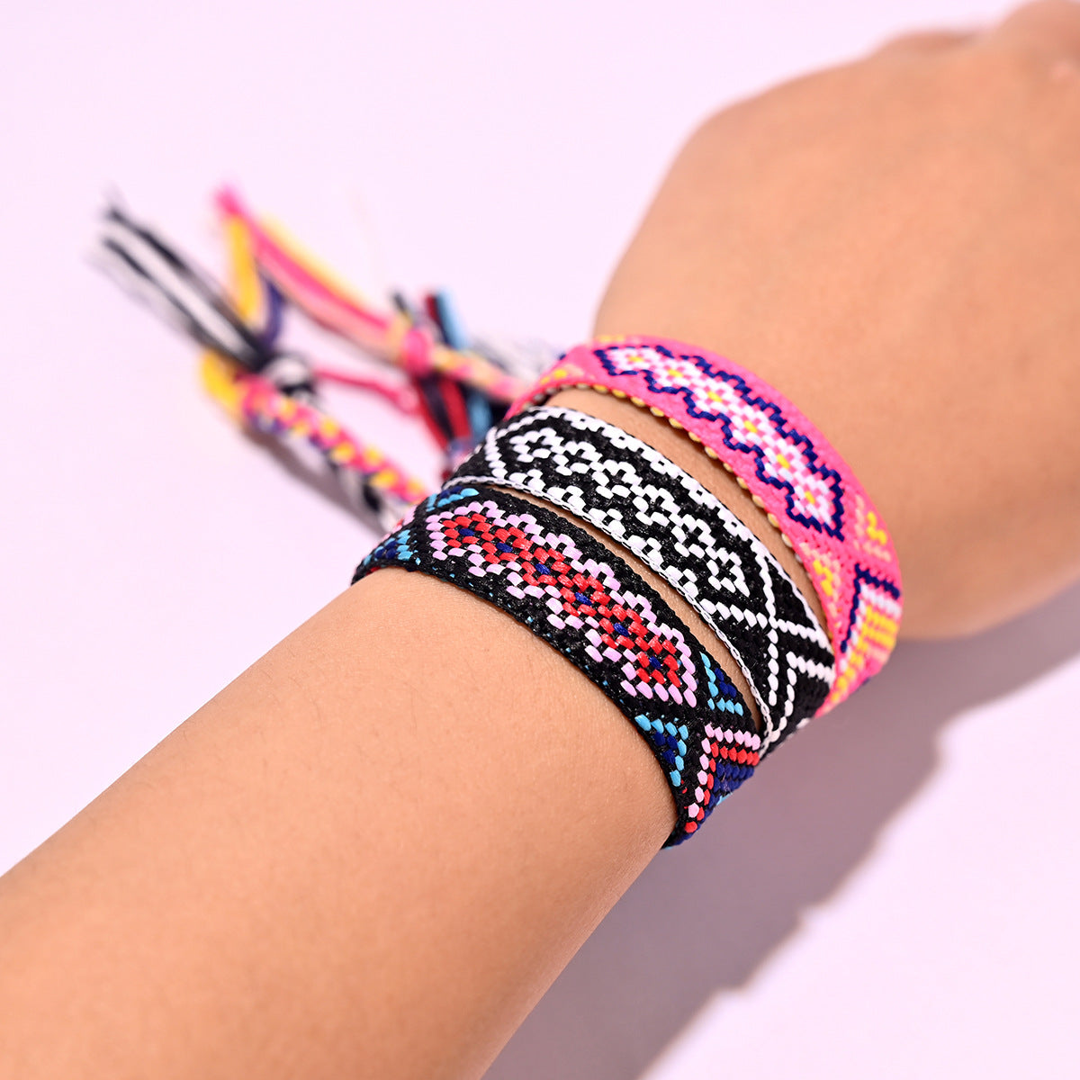 Machine Woven Bohemian Hand-knitted Rope Lucky Friendship Tassel Bracelets