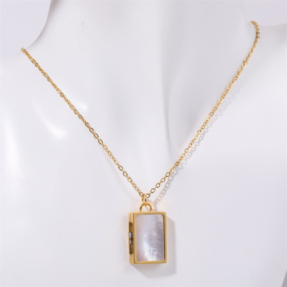 Durable Butterfly Shell Album Frame Vintage Necklaces