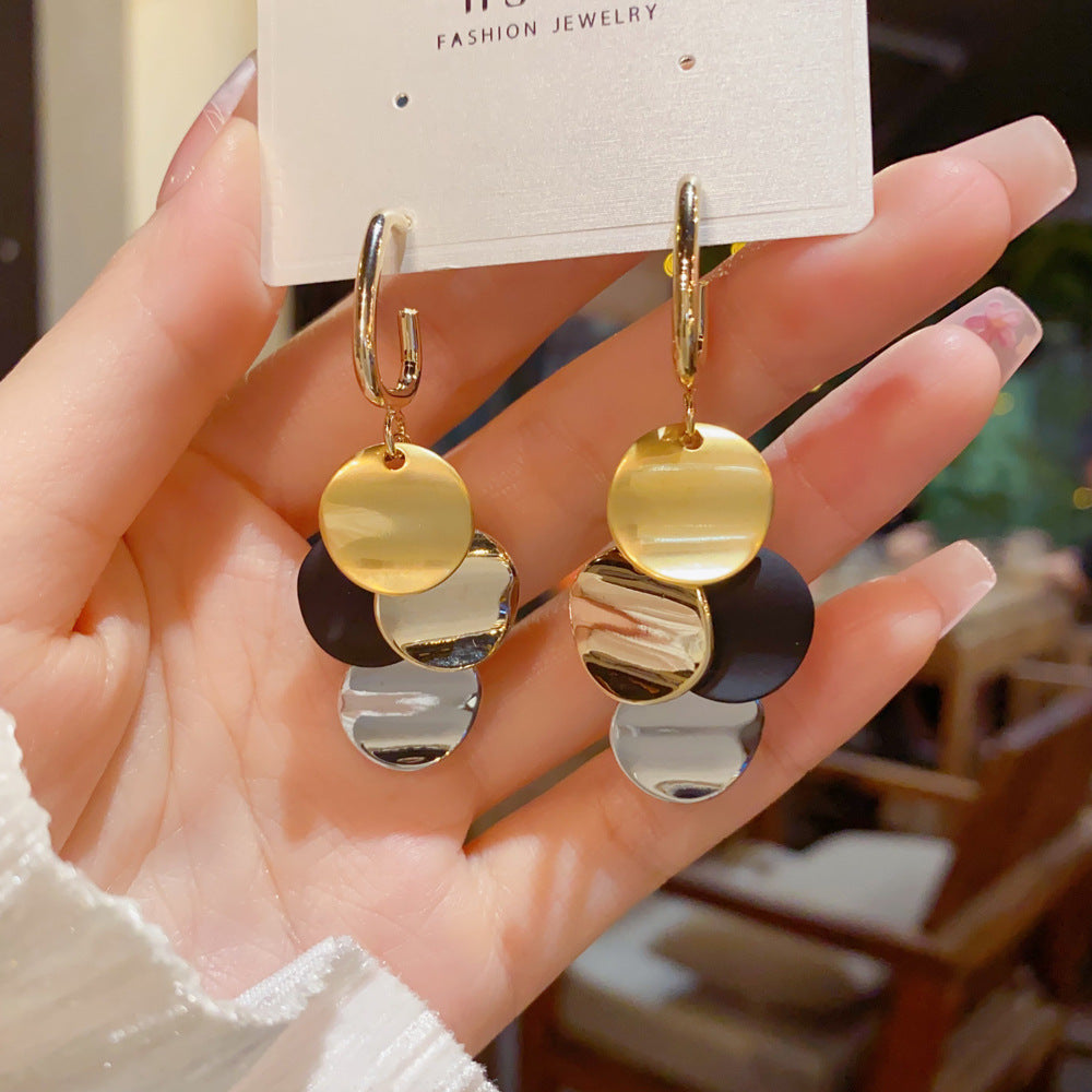 Design Sense Metal Wafer Tassel Personality Fashion Elegant Retro Long Earrings