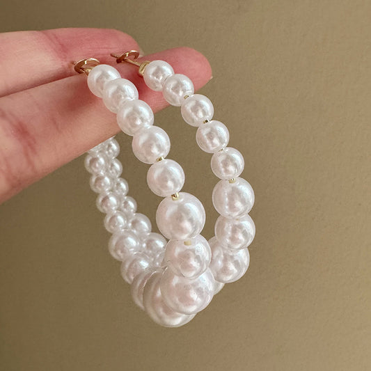 High Profile Generous Simple White Pearl Circle Earrings