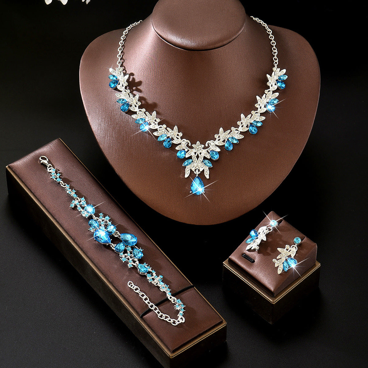 Women's Fresh Water Stringed Pearls Suite Joker Clavicle Chain Jewelry Set