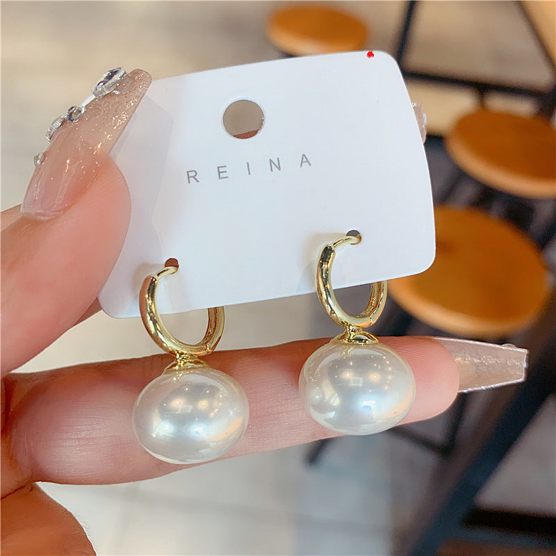 Women's Light Luxury Pearl Ear Clip French Minority High-grade Stud Earrings