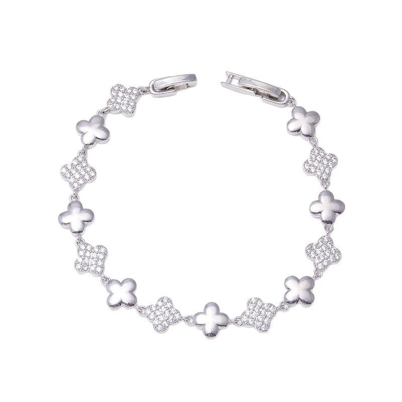 Women's Clover Light Luxury Exquisite High-grade Retro Fashion Jewelry Set