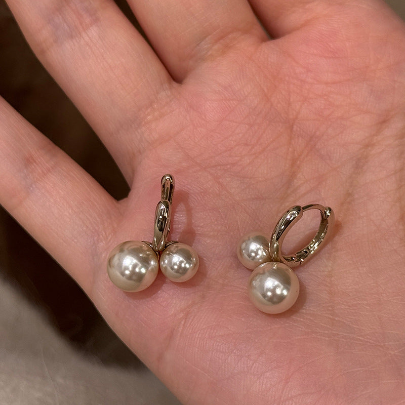 Women's Mousse Pearl Small Cherry Ear Clip Light Luxury Minority Versatile Earrings