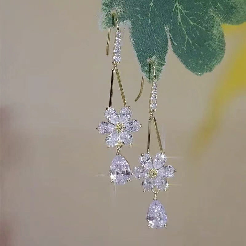 Women's Flower Tassel Drop Shape Eardrops Ear Not Picking Skin Trendy Earrings