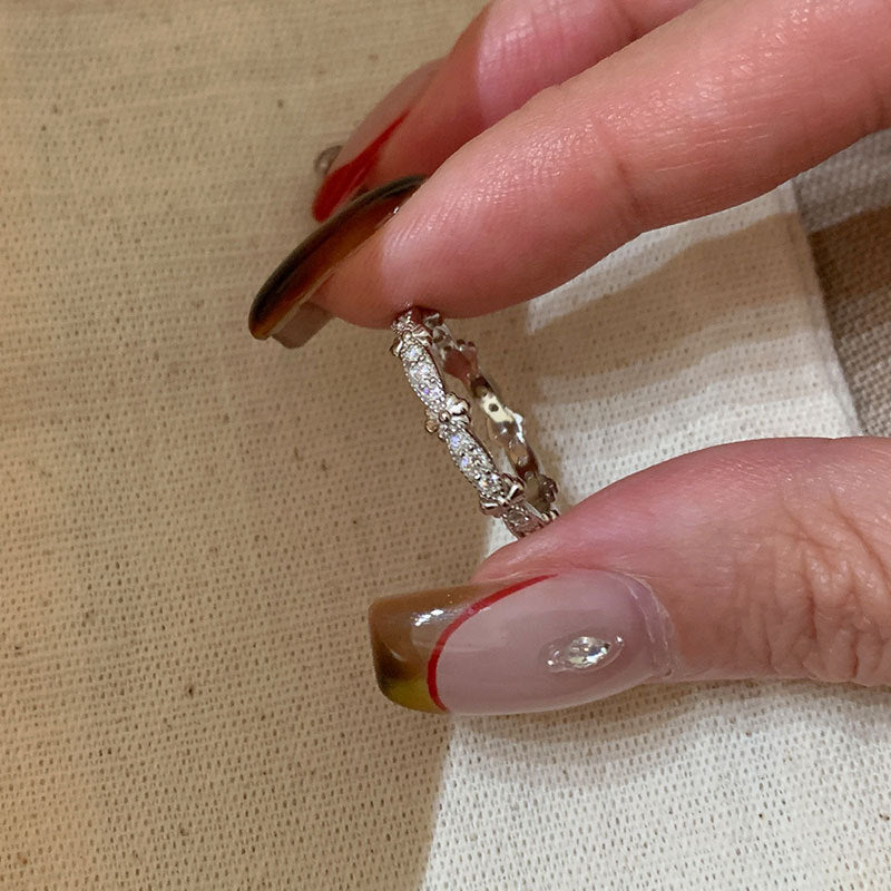 Design Sense Flower-de-luce Full Diamond Female Light Luxury Personality Ring