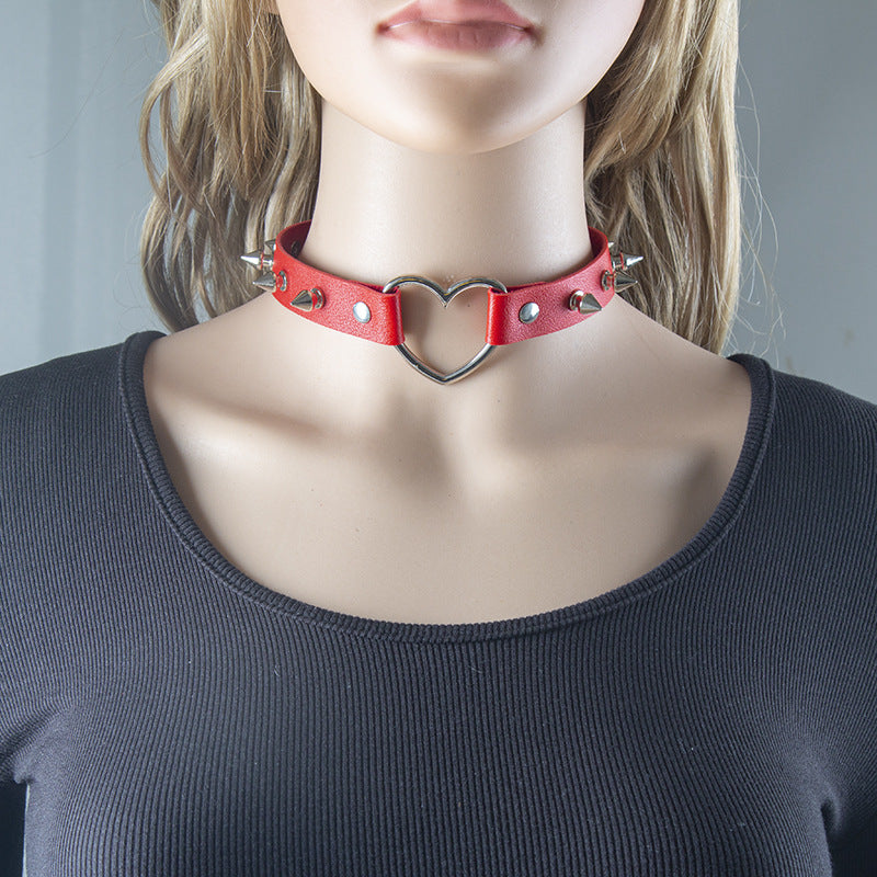 Pointed Rivet Leather Peach Heart Love Clavicle Chain Neck Collar