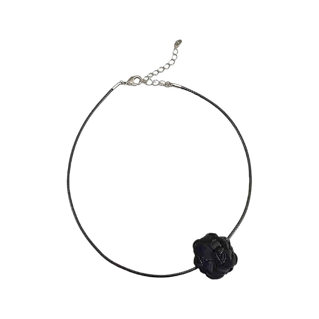 Women's Light Luxury Temperament Classic Style Fabric Flower Leather Collar