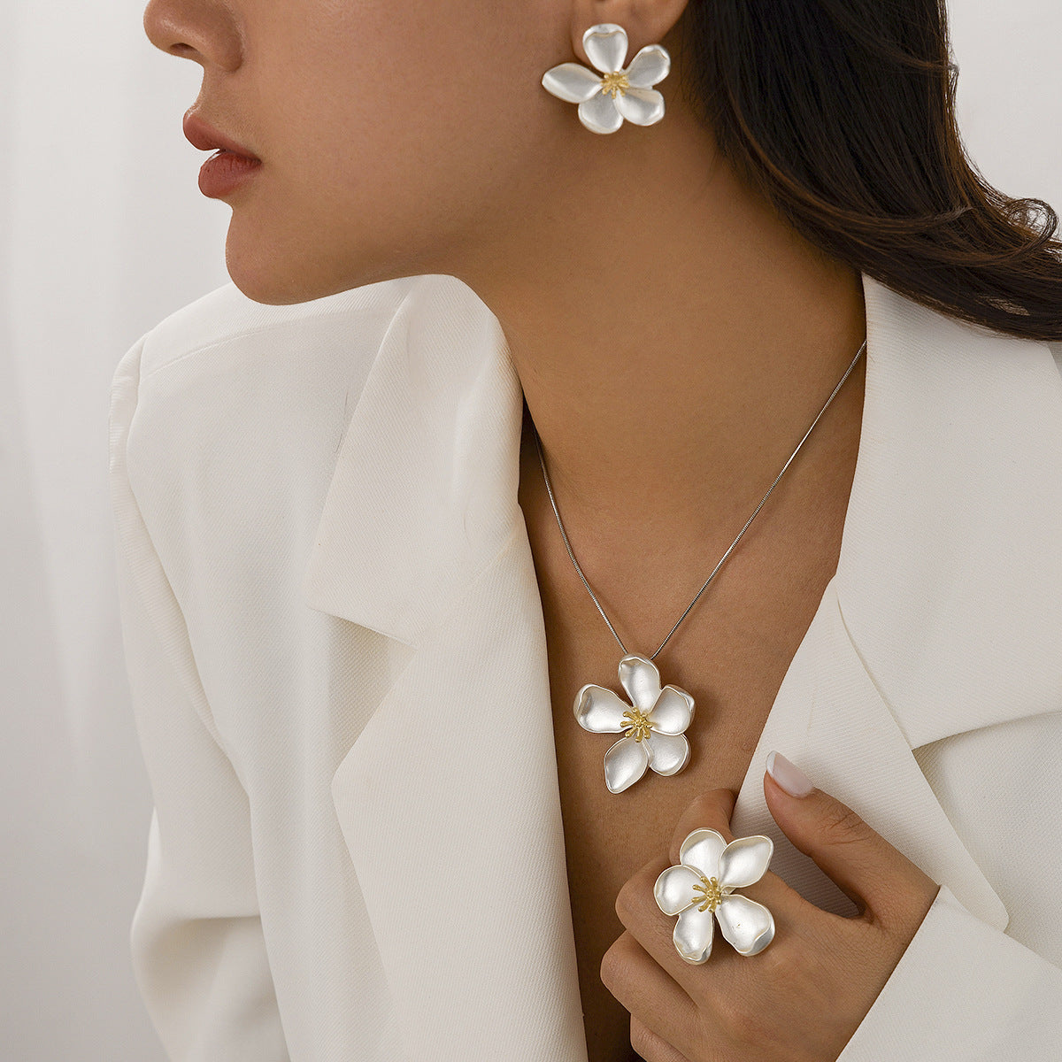 Artificial Flower Winding Temperament Pastoral Five Petal Collar