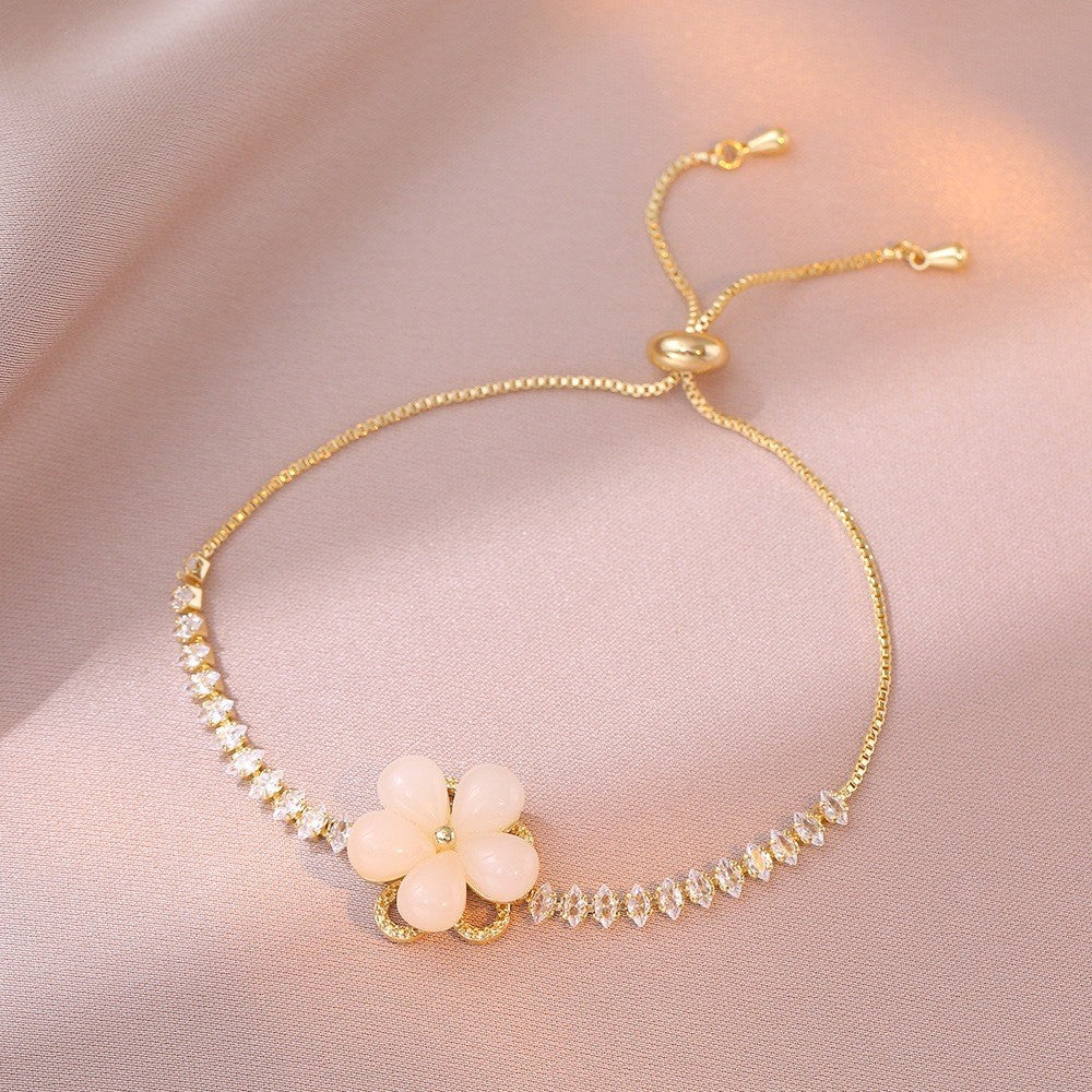 Female Five Petal Flower Fashion Bauhinia Rotatable Bracelet