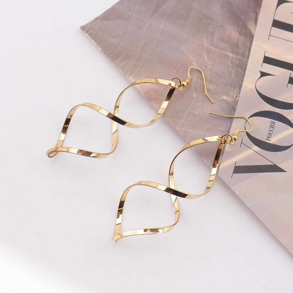 Stylish Simple Personality Spiral Twisted Hollow Earrings