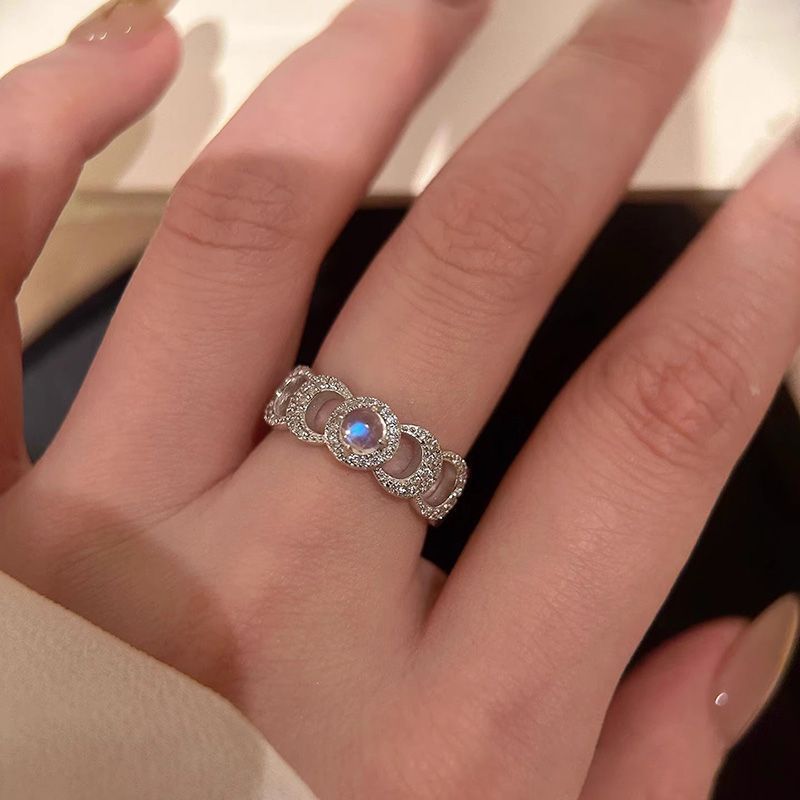 Designer Model Full Diamond Moonlight Female Hollow Carved Refined Stylish Ring