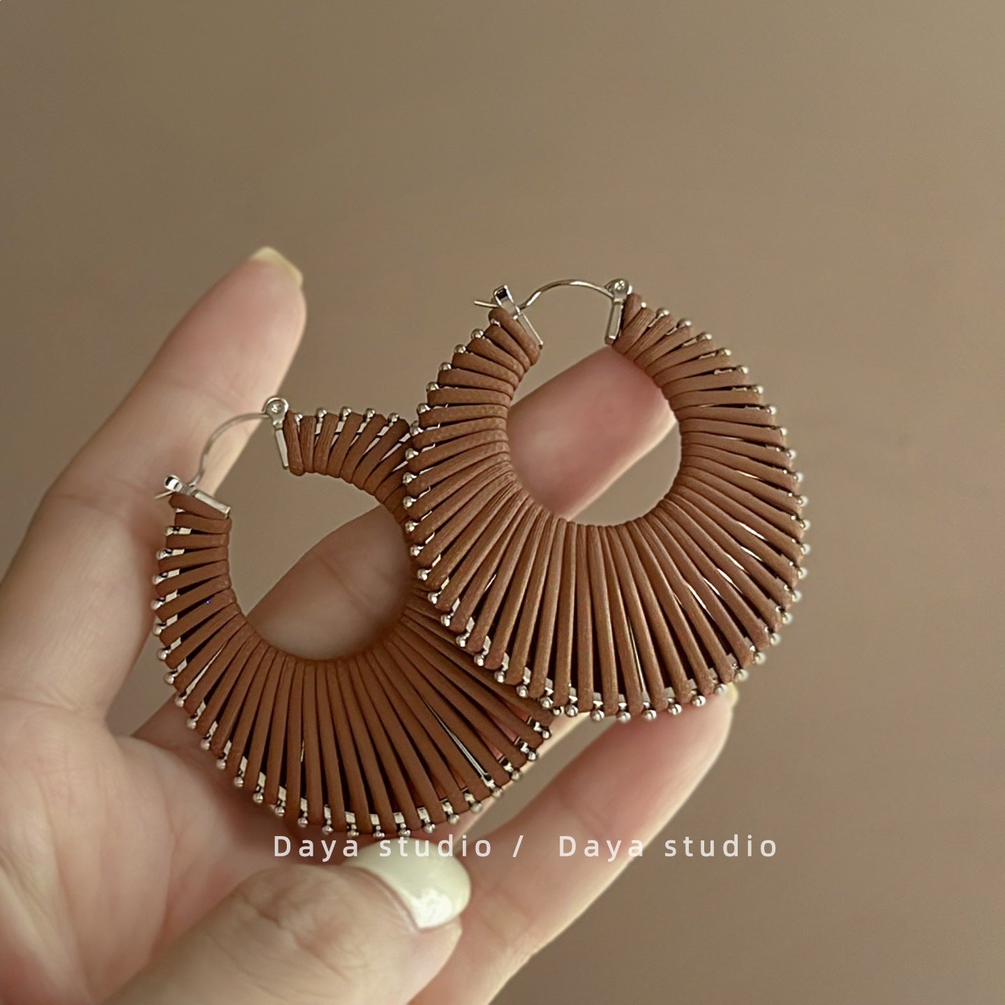 Cool Style Niche French Retro Leather Woven Hollowed Circle Rings