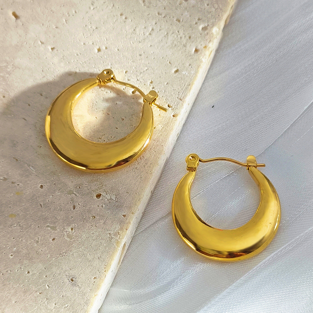 Women's Stainless Steel Hydraulic Gold Plated Ear Clip Earrings
