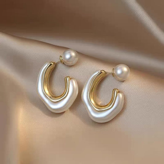 White Pearl Plate Fashionable Exquisite High-grade Earrings