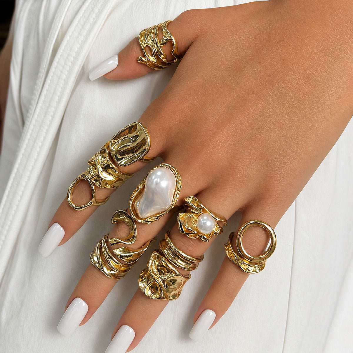 Trendy Design Glossy Exaggerated Geometry Curved Ring