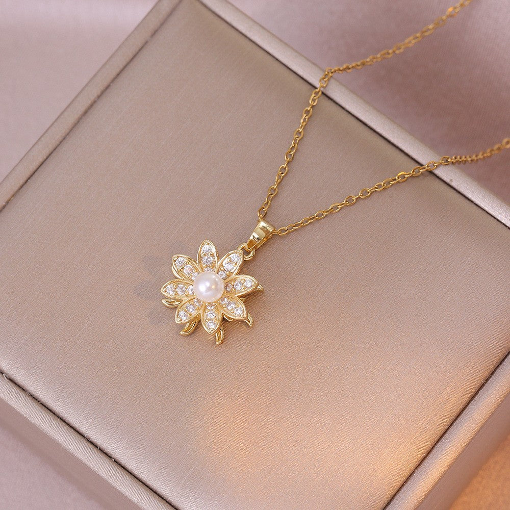 Women's Colorful Flower Titanium Steel Clavicle Chain Necklace
