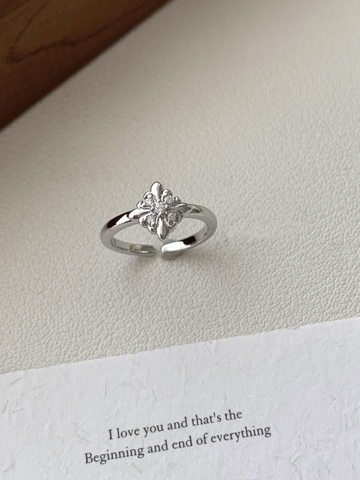 High-grade Diamond Cross Little Finger Niche Ring