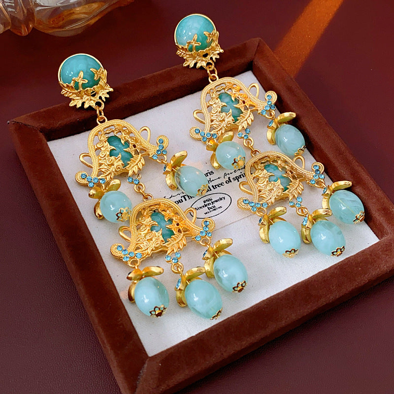 Women's Palace Style Sier Flower Light Luxury High-grade Design Sense Earrings