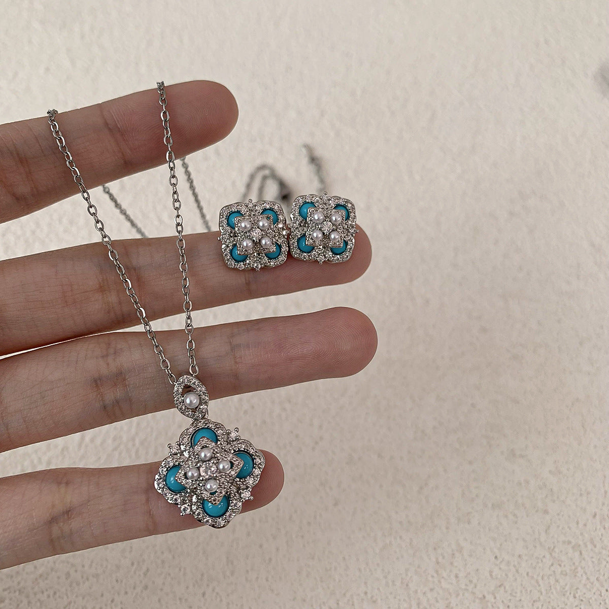 Zircon Turquoise Four-leaf Flower Pearl Ear Female Necklaces