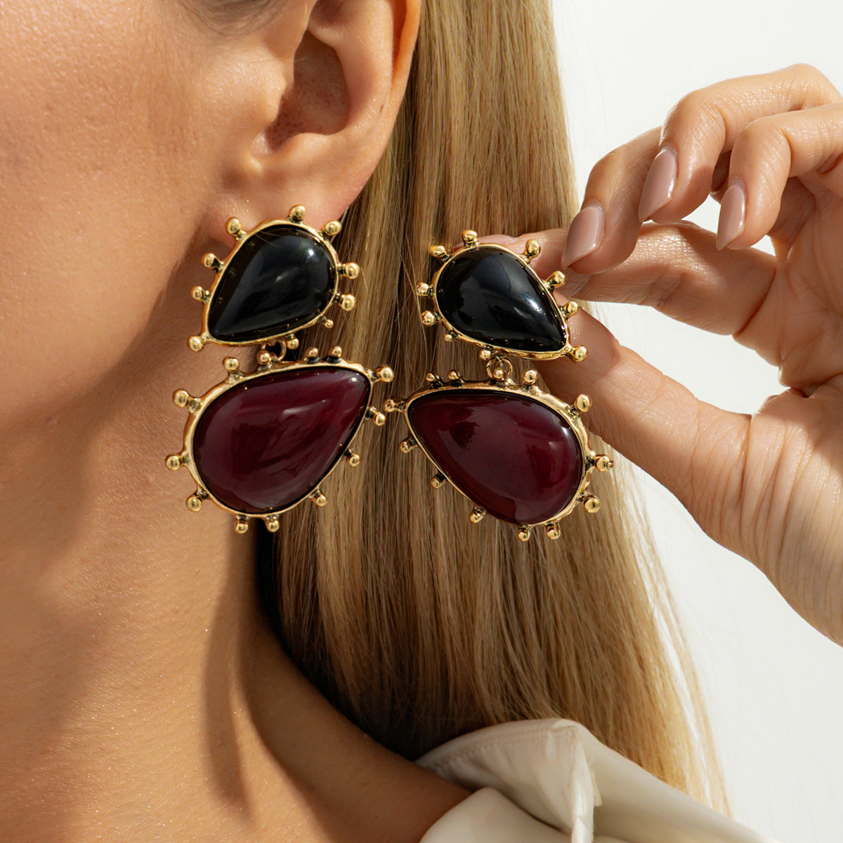Resin Gemstone Retro Geometric Irregular Pleated Stud Earrings