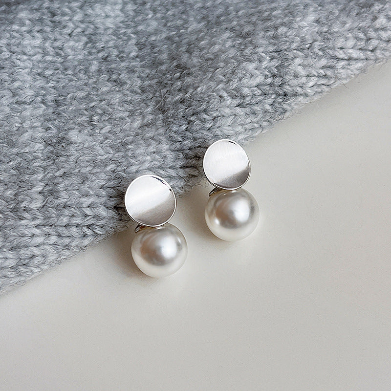 Women's Pearl Elegant High-grade White Ear Clip Earrings