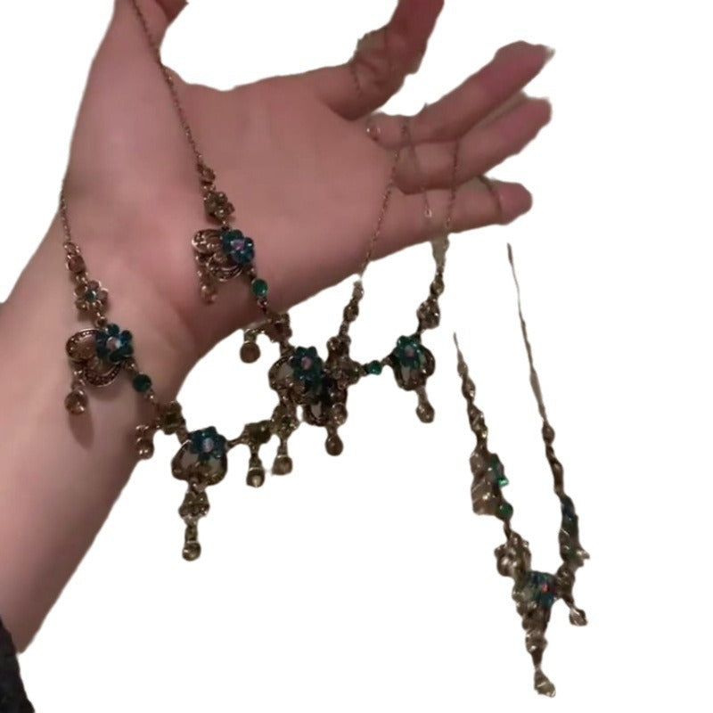 Unique Vintage Court High-grade Distressed Clavicle Necklaces