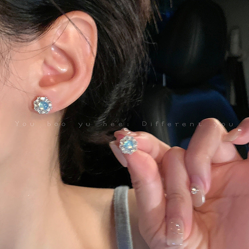 Women's Gentle Gold Crisis Blue Crystal Light Luxury Exquisite Cold Feeling Earrings