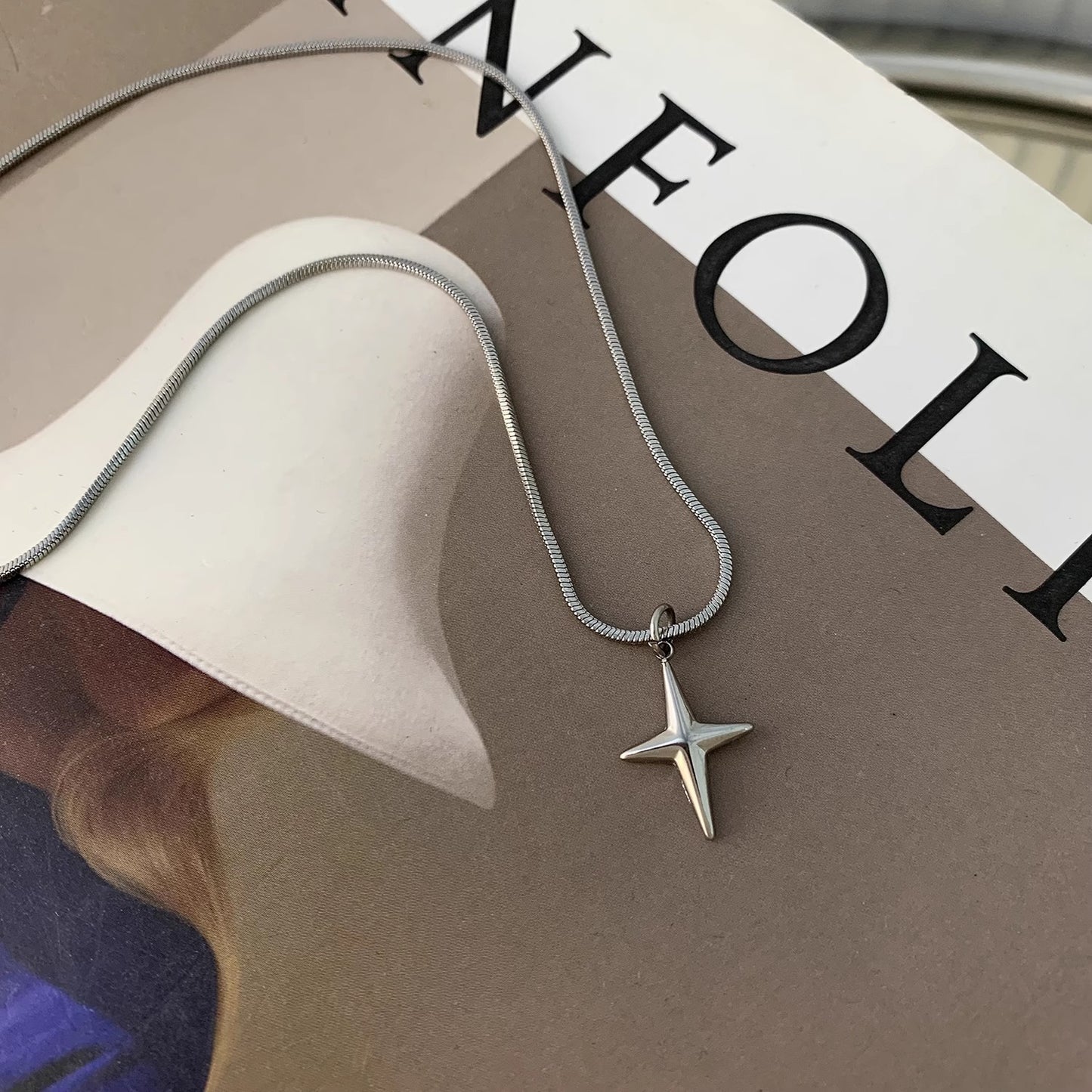 Women's Steel Star Cross Versatile Personality Sweet Cool Style Snake Bones Necklace
