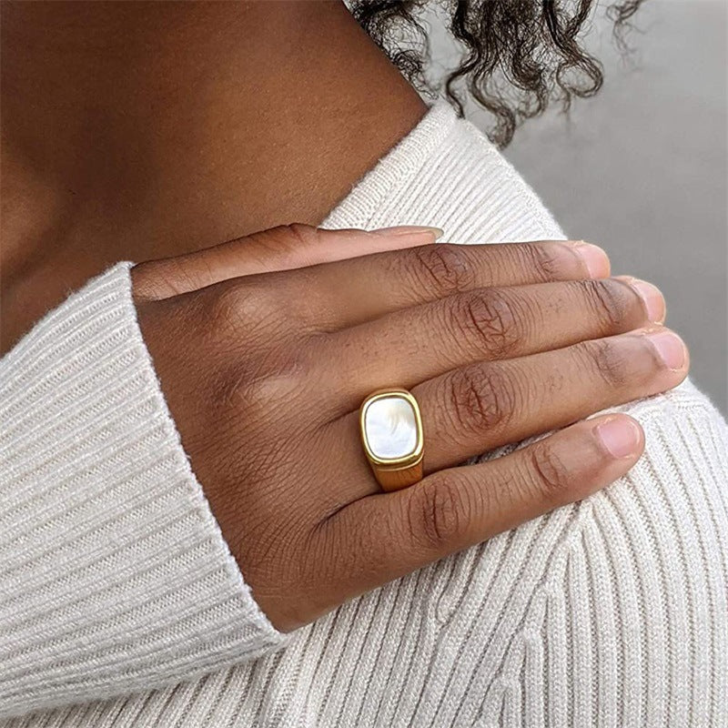 White Shell Simple Gold Square Female Titanium Steel Rings
