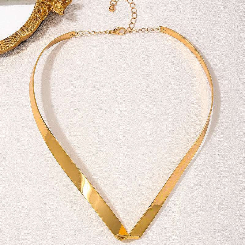 Piece Retro Exaggerated Punk Heavy Metal Double Clavicle Collar