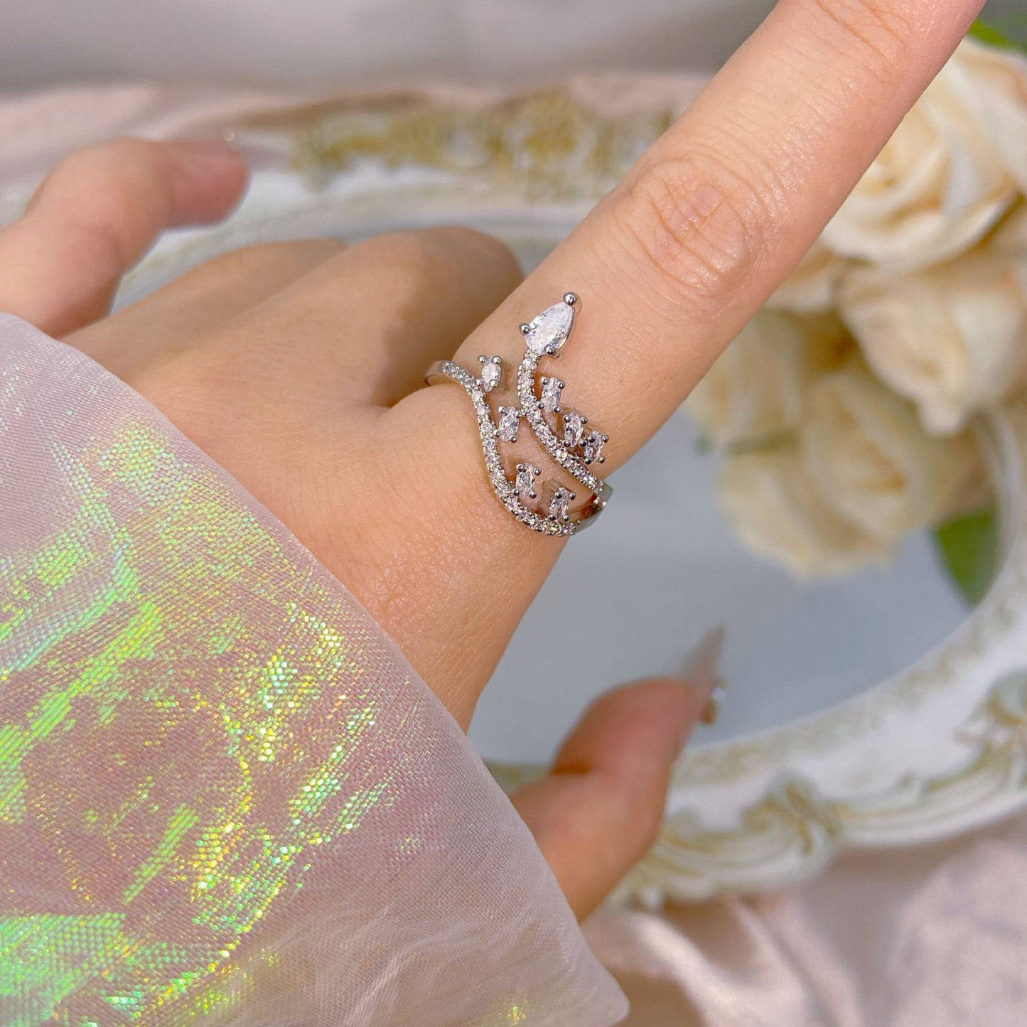 Yuan High-quality Zircon High-grade Color Retaining Open Rings