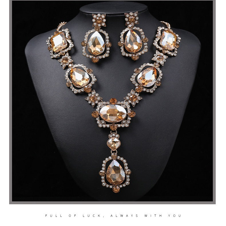 Profile Retro Oversized Personality Fashion Short Female Alloy Jewelry Set